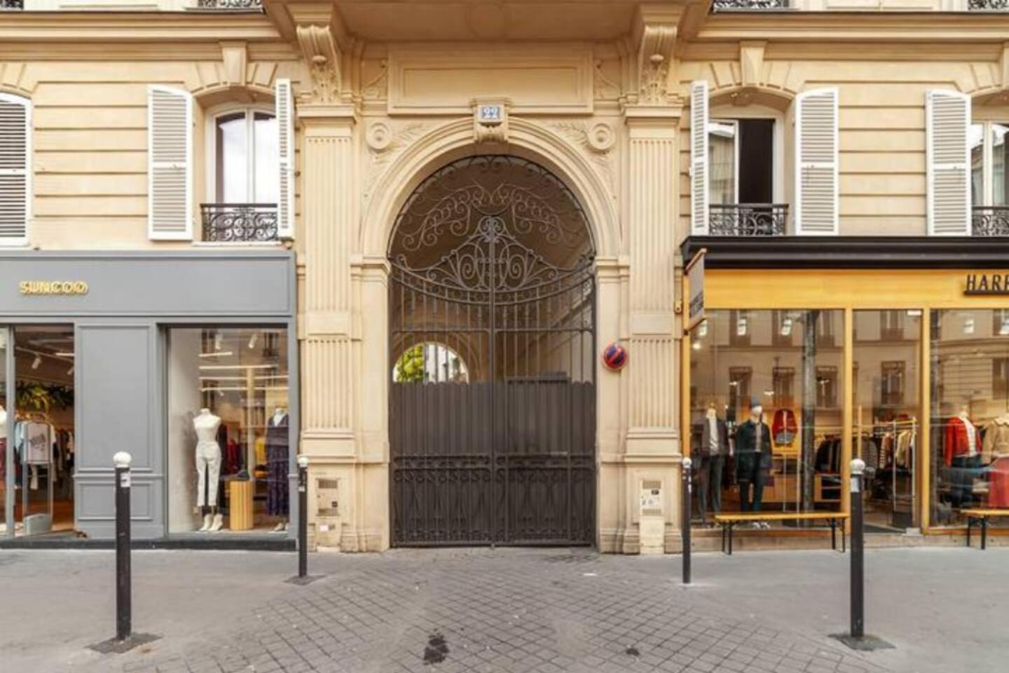 Guestready - Artist Loft With A Vertical Garden Parigi Esterno foto